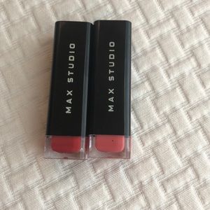 Max Studio créme lipsticks